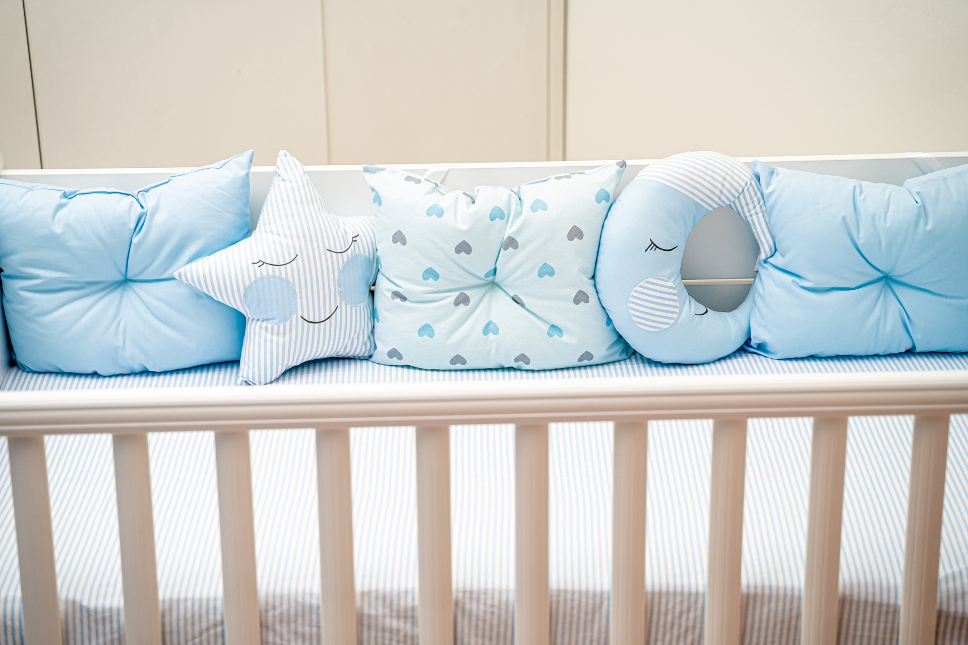 新生儿需要用枕头睡头型吗
