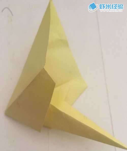 一只可爱的小黄鸭 怎么样用彩纸折叠